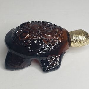 Vintage Avon Treasure Sea-shaped Turtle perfume bottle.  238
